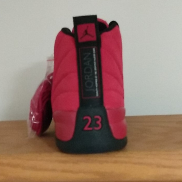 JORDAN RETRO 12 REVERSE FLU - Picture 3 of 4